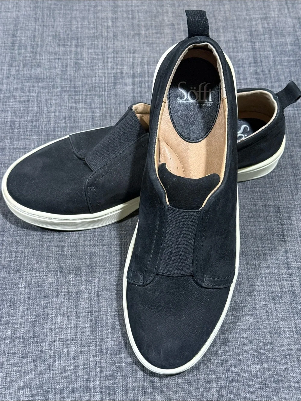 Söfft Women's Black Safia Slip-On Sneakers